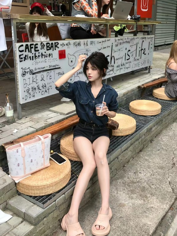 人生只若初见，真人比照片好看